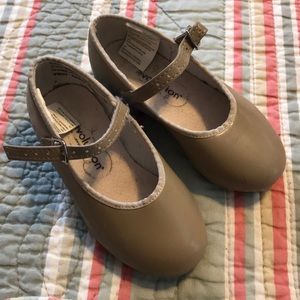 Little girls tap shoes